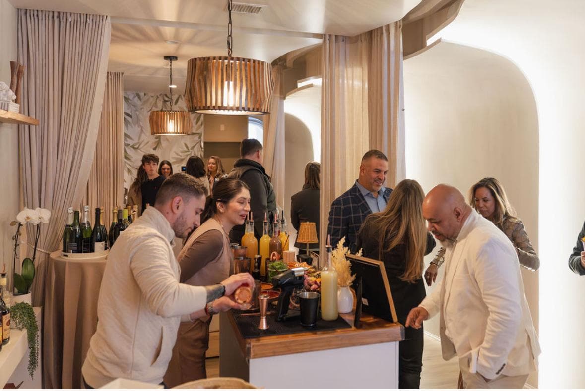 Grand Opening, photo 14